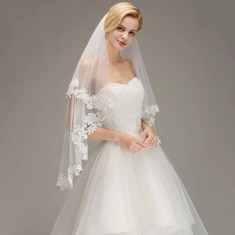 1.5M Lace Edge Short Comb Two Layers Wedding Veils | Bridelily