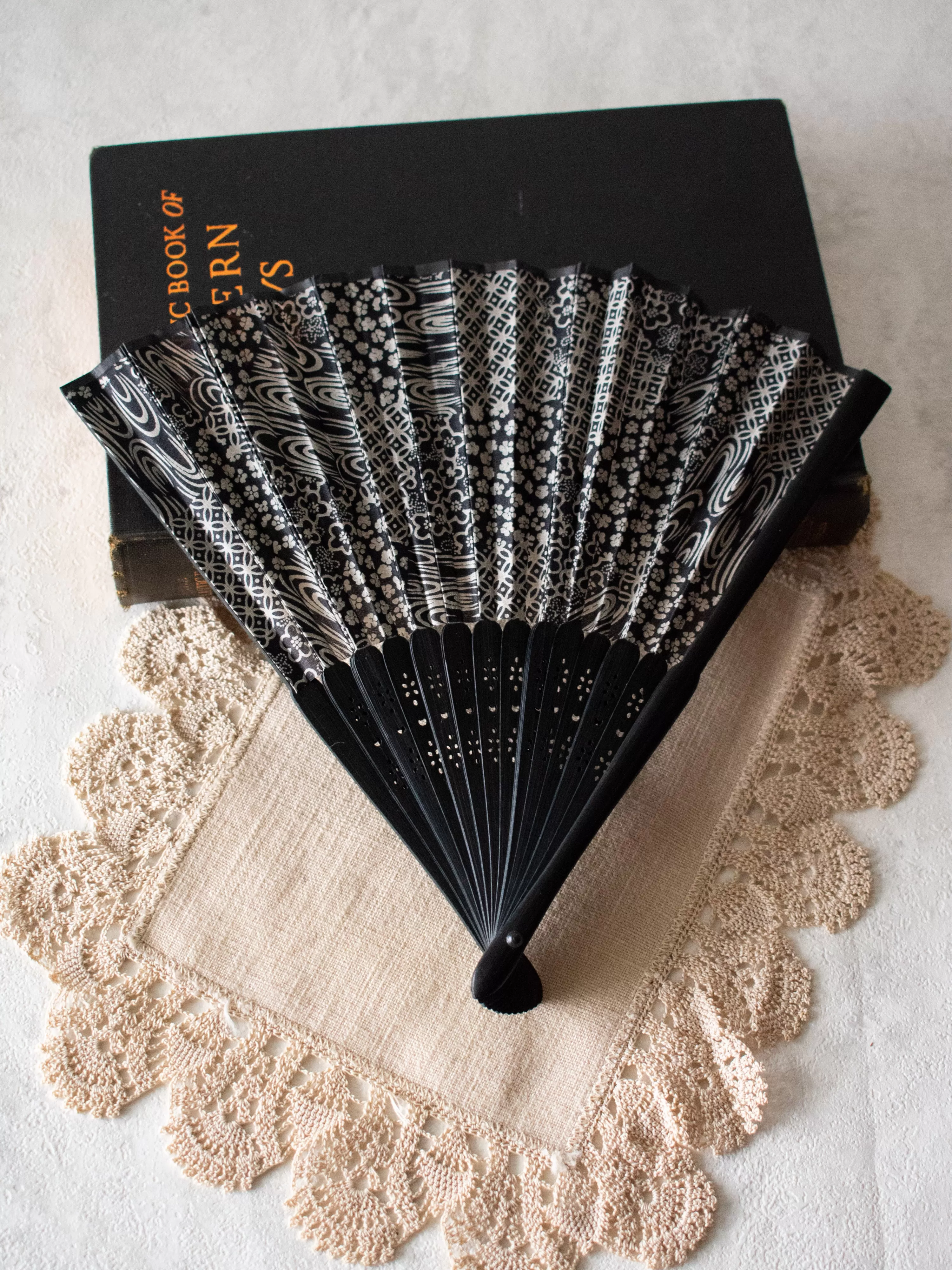 Asian Folding Fan Silk/Bamboo