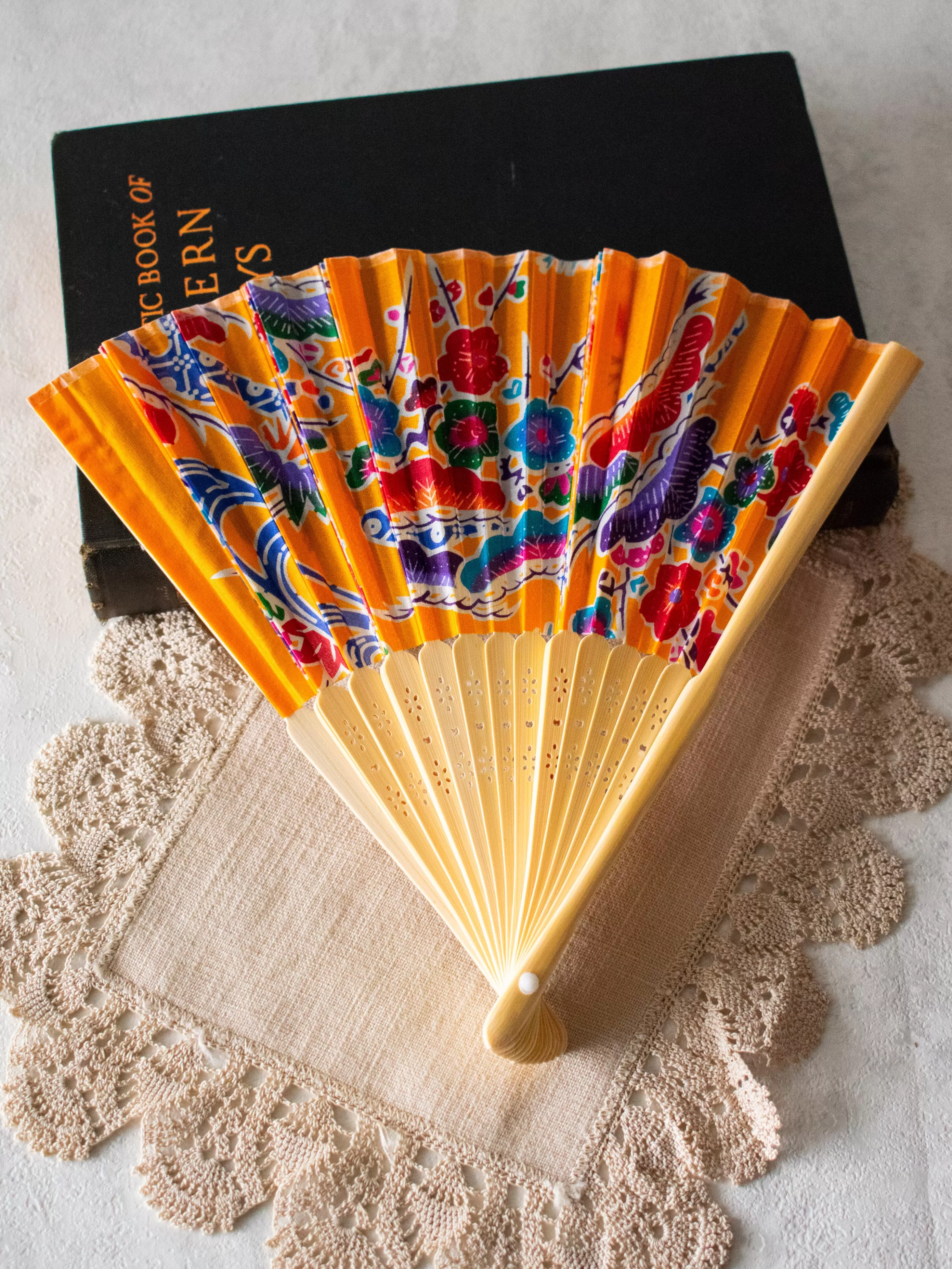 Asian Folding Fan Silk/Bamboo