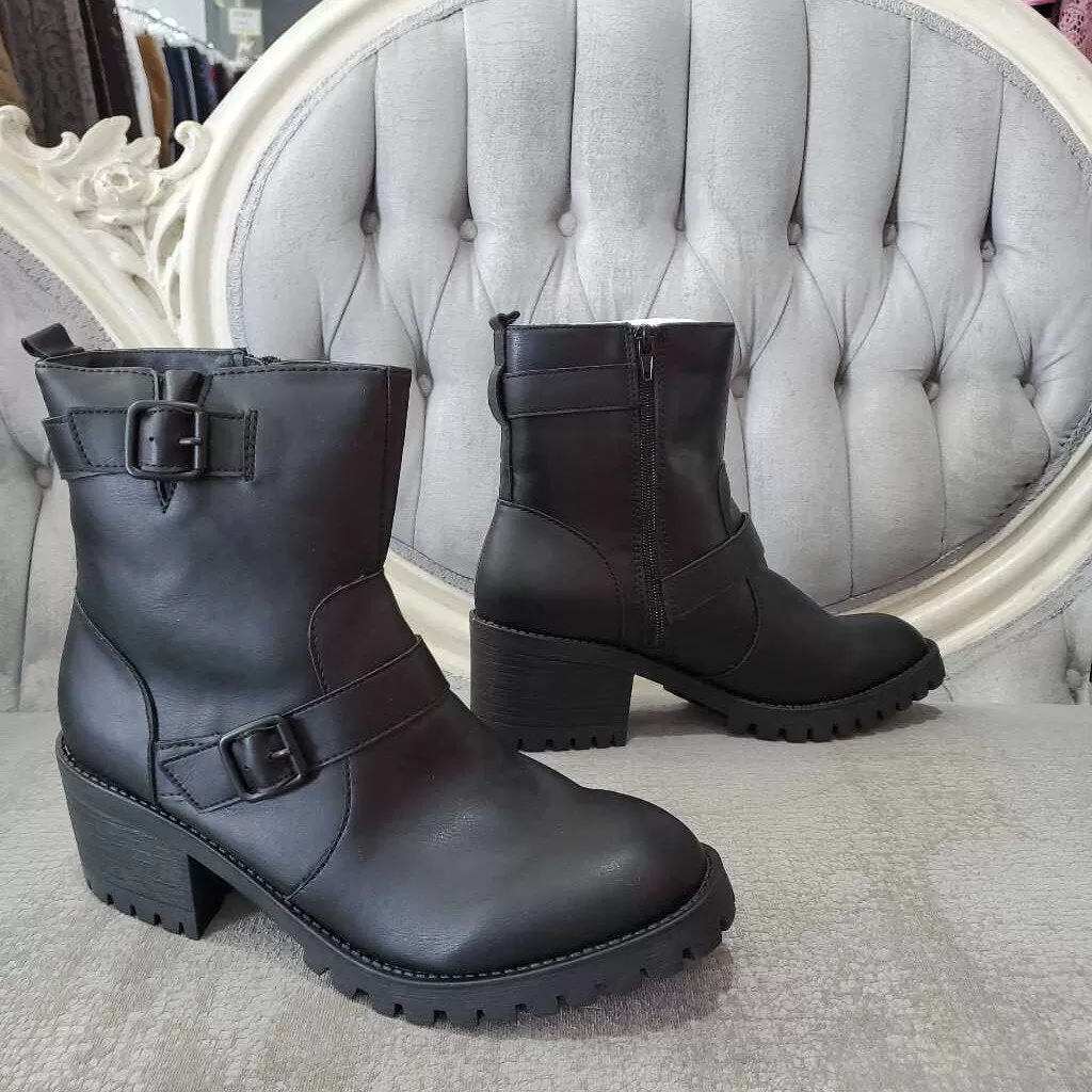 Madden NYC Boots 9.5