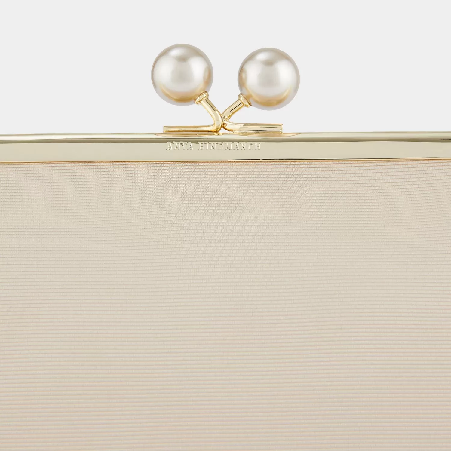 Maud Pearls Clutch