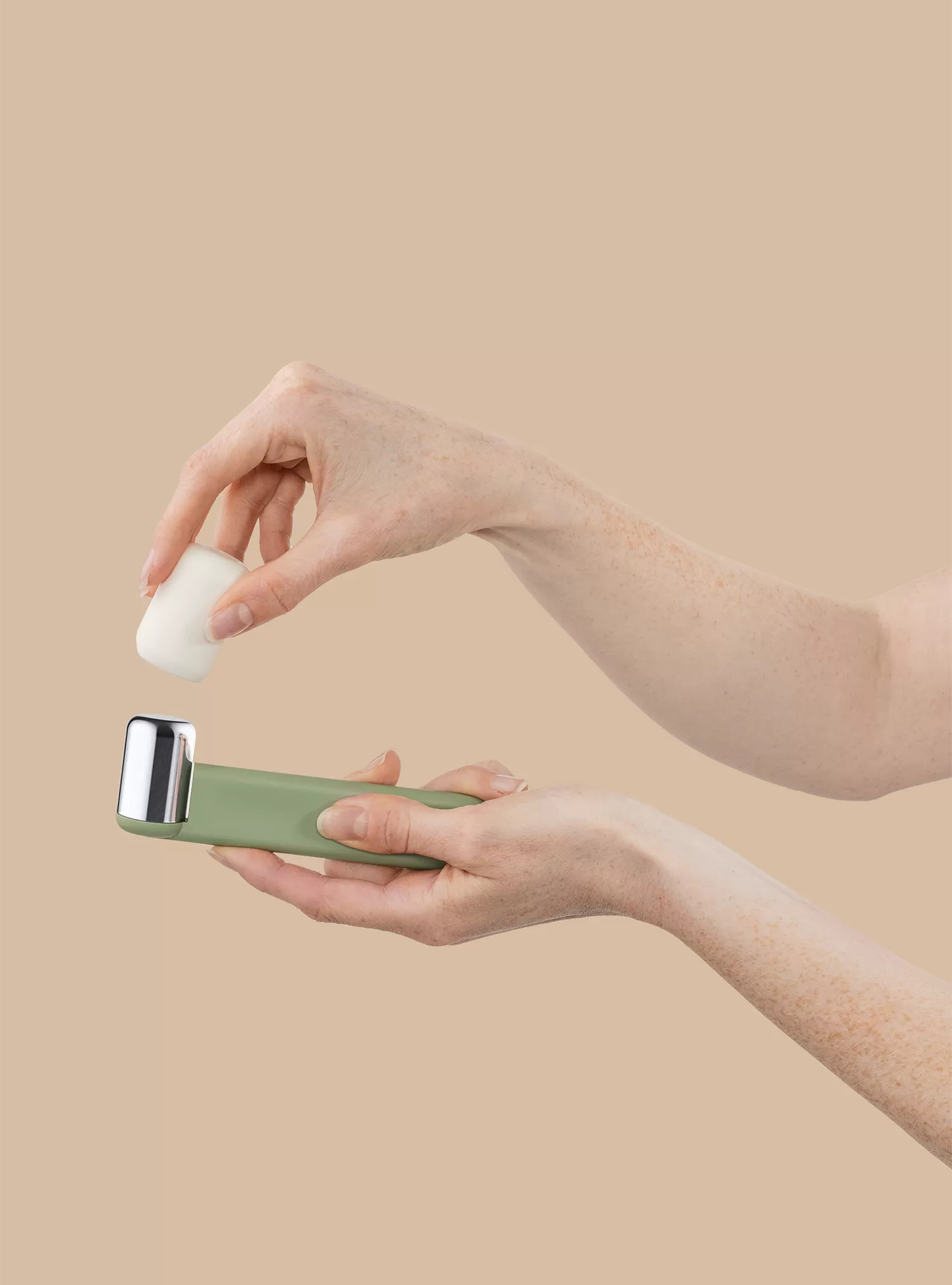 Quiet Hours Facial Ice Roller (Moss)